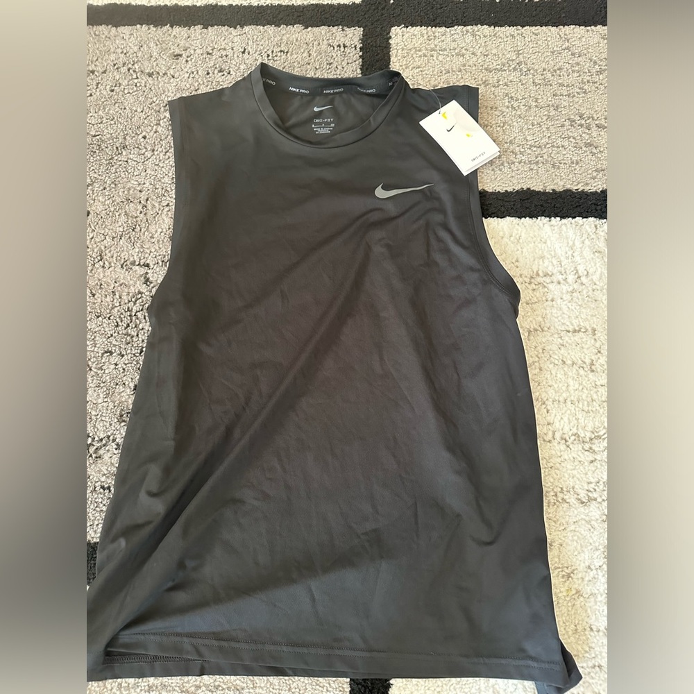 Nike Dri Fit Sleeveless Shirt